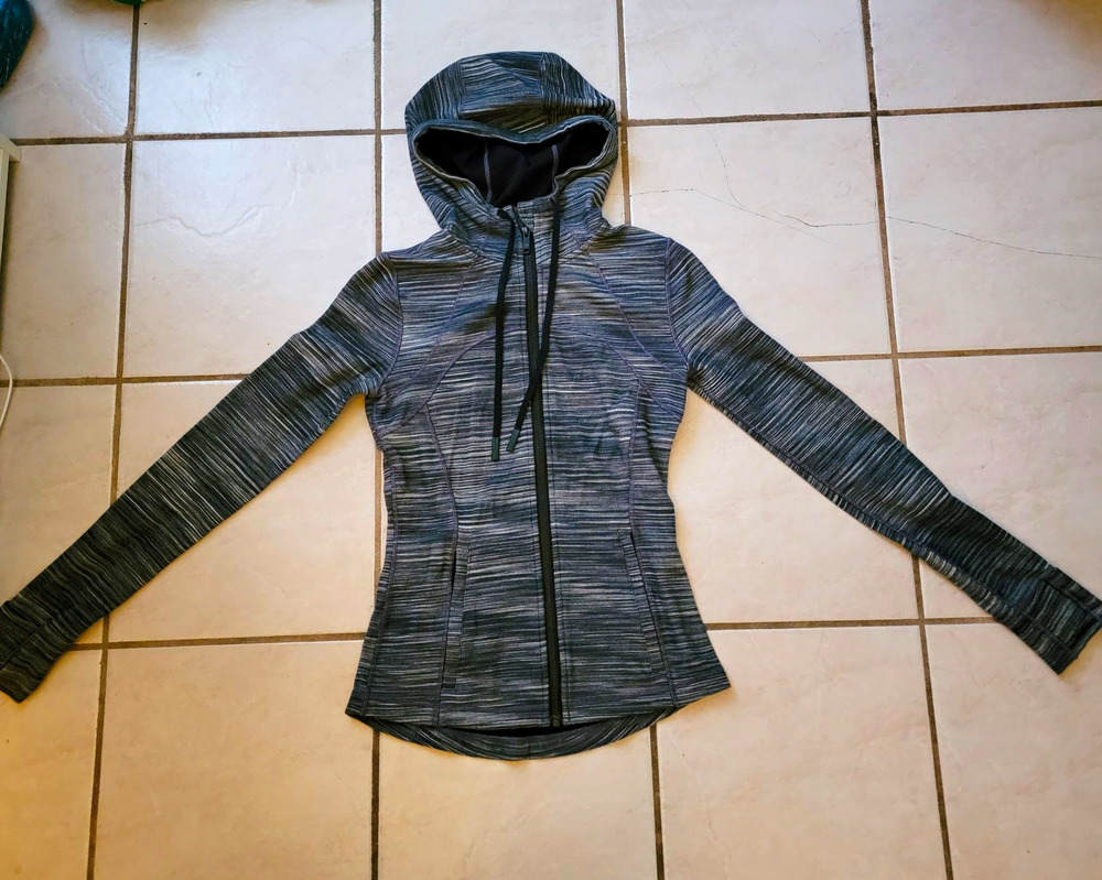 lululemon Define Null Full Zip Hooded Hoodie High Neck Gray/Black Striped Size 6